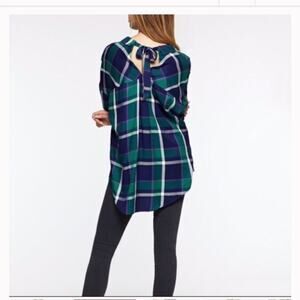 Sanctuary Tie Back Boyfriend Plaid Top Size Large Petite